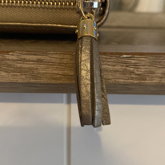 Authentic Gucci Metallic Soho Long Zippy Wallet - Picture 9 of 12